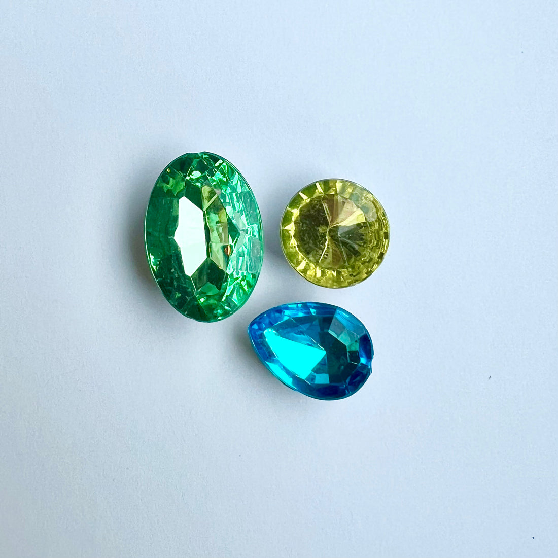 The Summer Gemstone Charms Pack