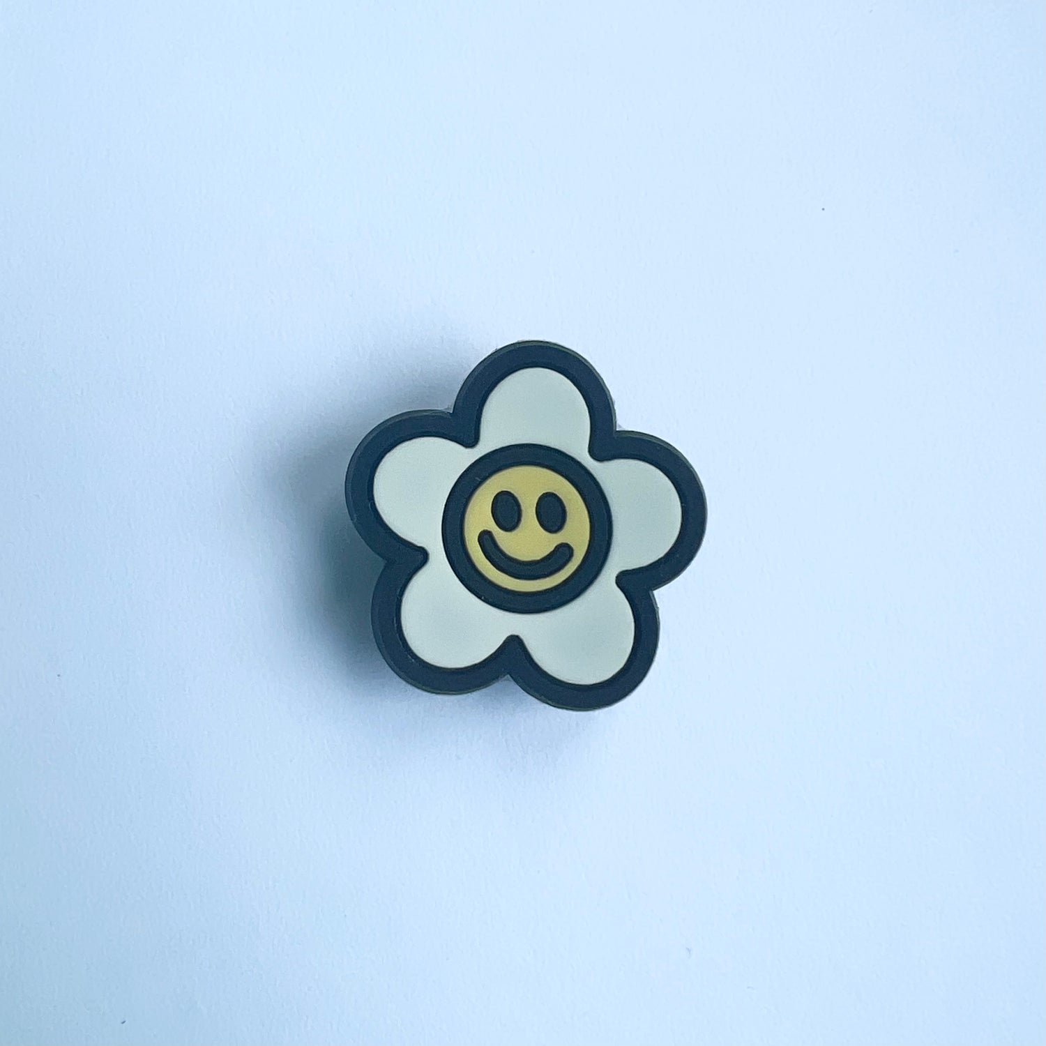 Happy Daisy Charm