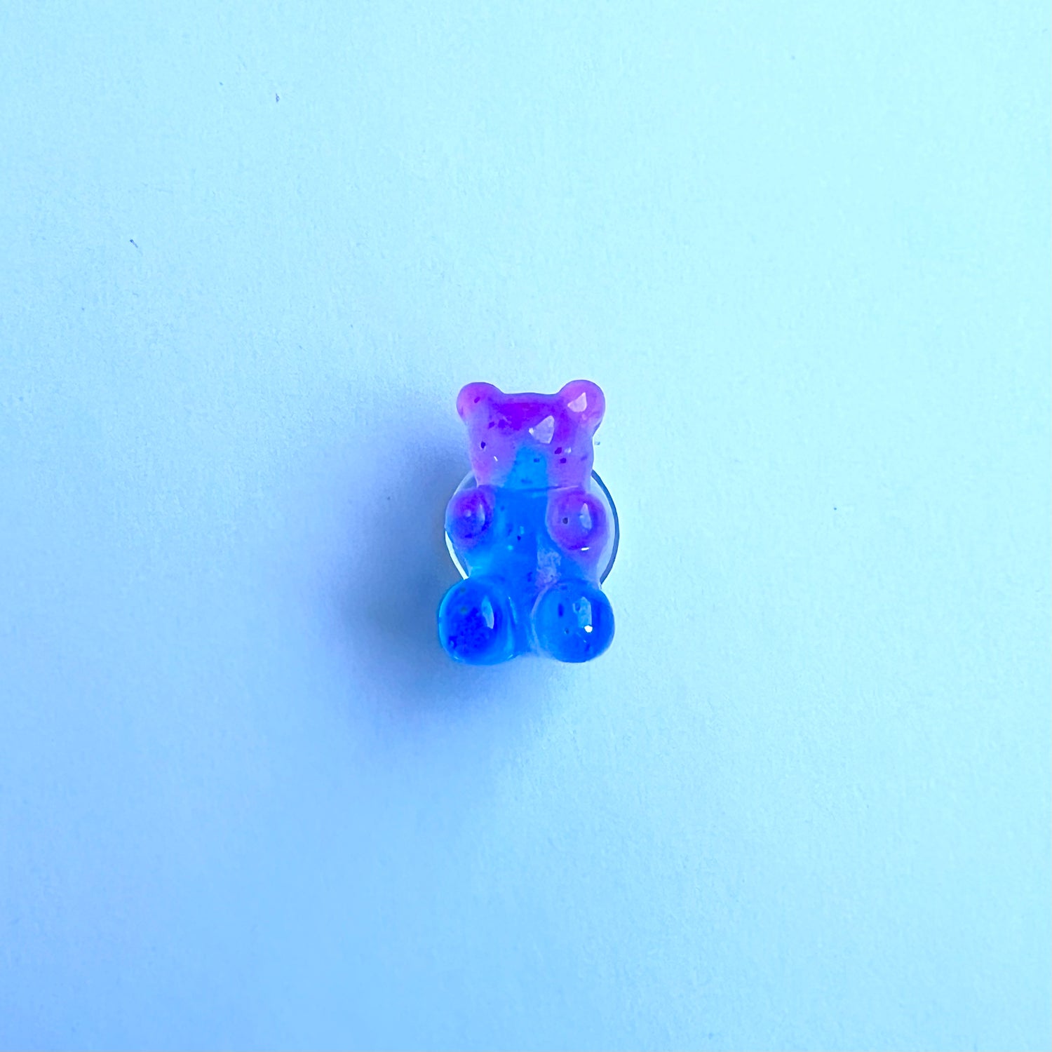 Glitter Gummy Bear - Blue/Pink Charm