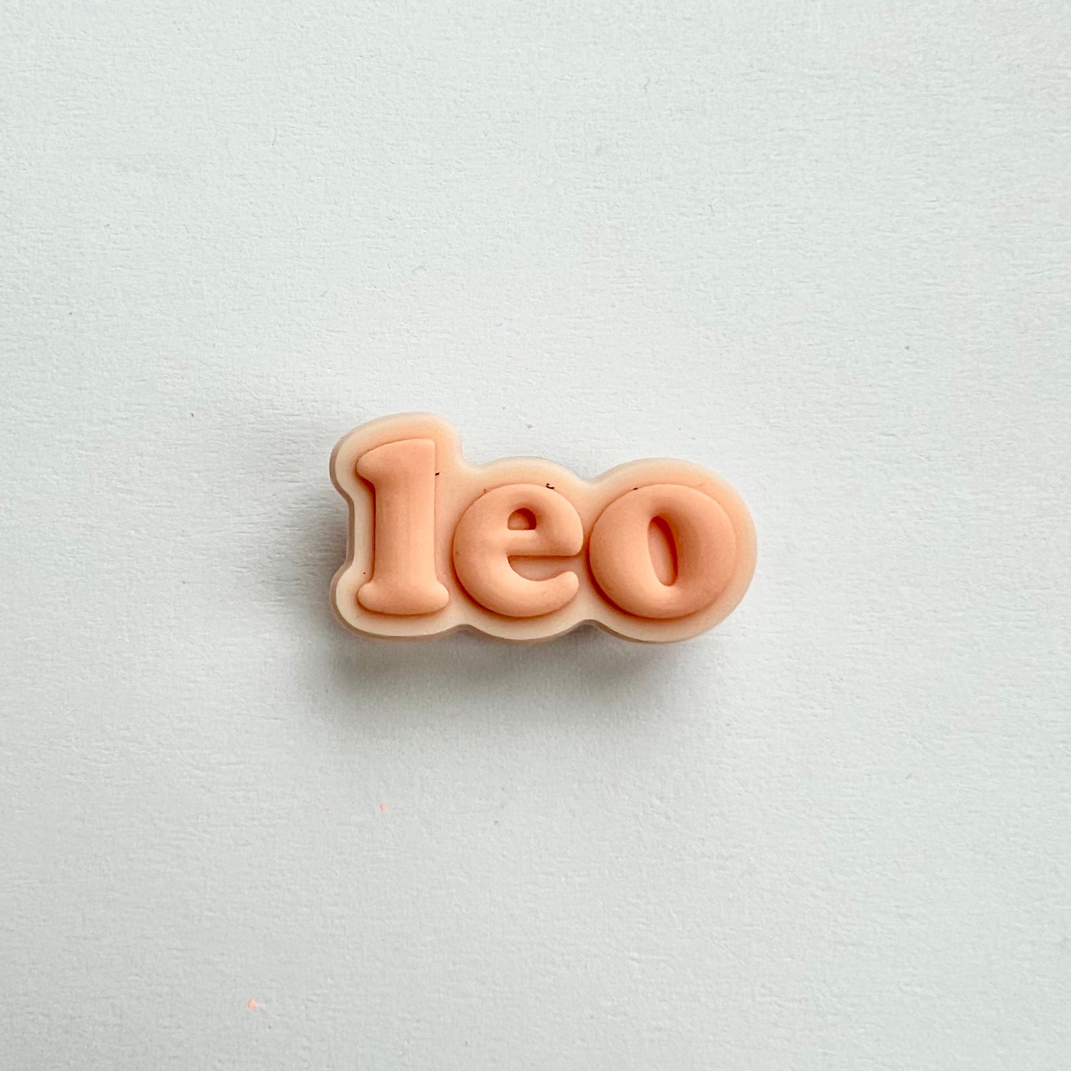 Leo Charm